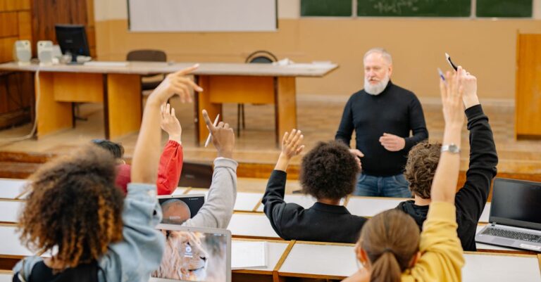 Triunghiul echilateral explicat cu exemple din viața reală